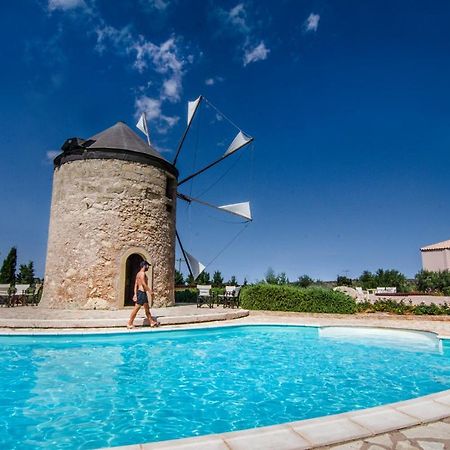 The Windmill Resort Mitáta Екстериор снимка
