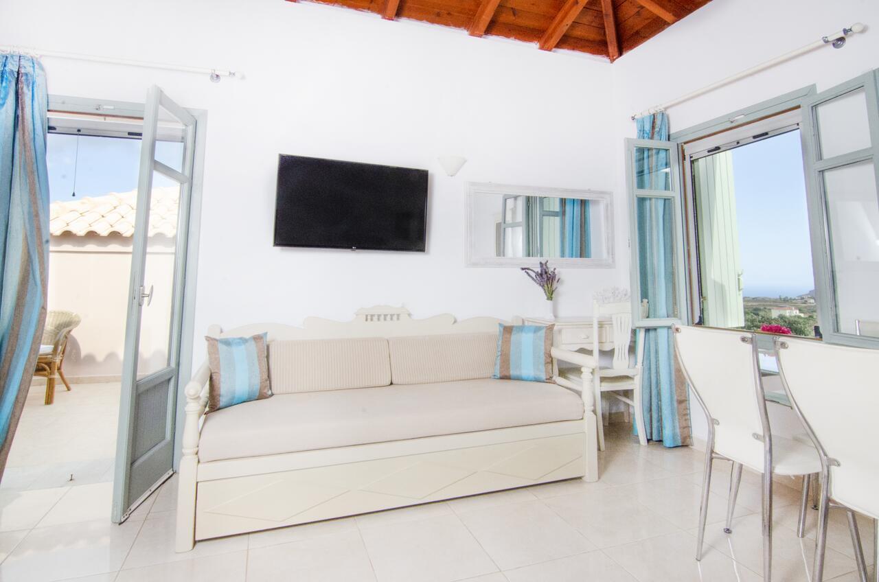 The Windmill Resort Mitáta Екстериор снимка
