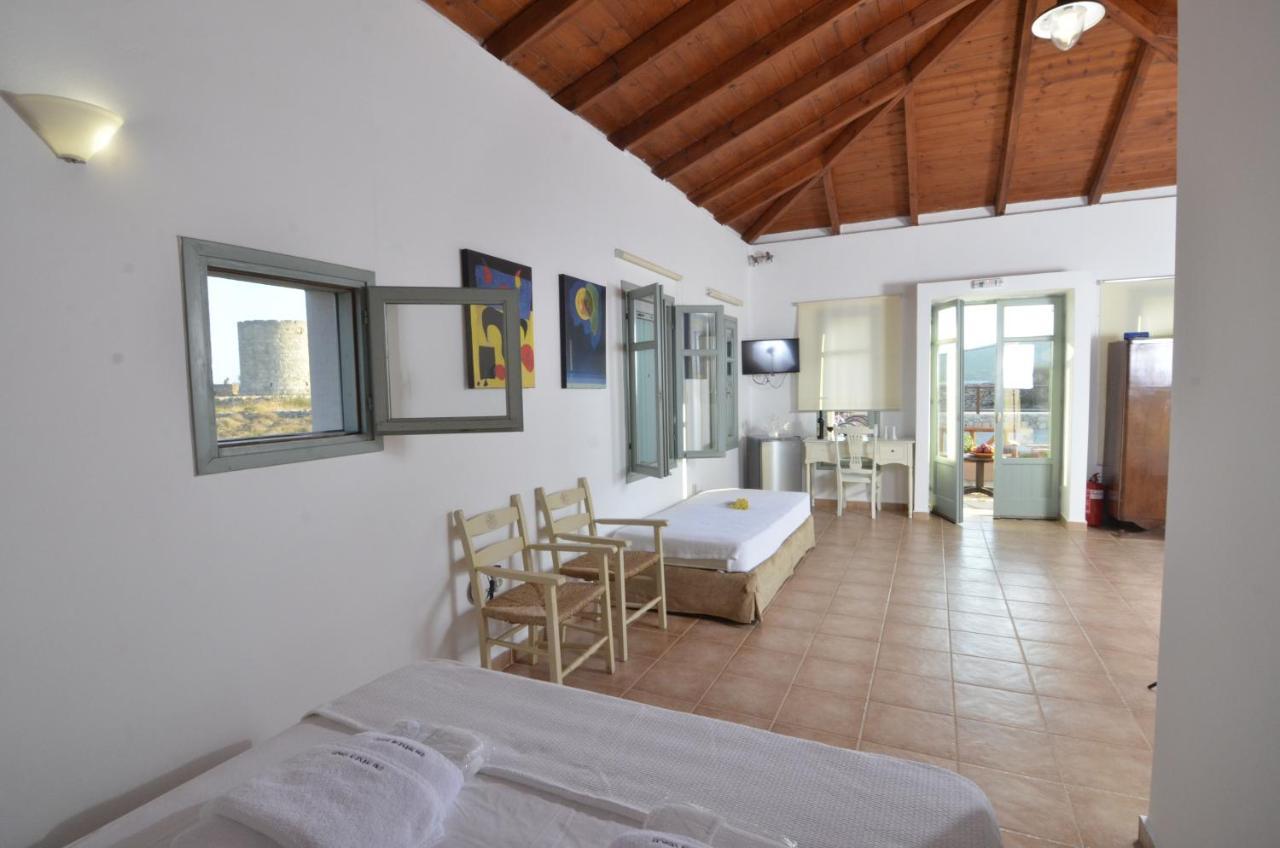 The Windmill Resort Mitáta Екстериор снимка